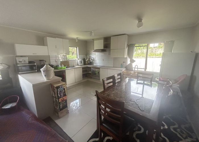  at 1/21 Lowtherhurst Road, Massey, Waitakere City, Auckland