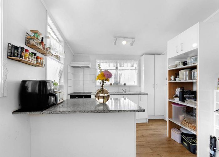  at 3 Yearsley Place, Manurewa, Manukau City, Auckland