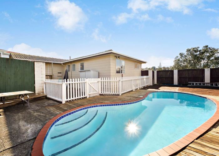  at 47 Anich Road, Massey, Waitakere City, Auckland