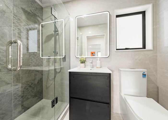  at 84C Botany Road, Botany Downs, Manukau City, Auckland