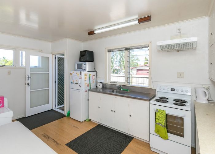  at 9 Sheridan Street, Silverdale, Hamilton