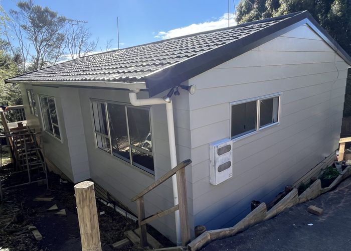  at 1/83 Manuka Road, Glenfield, North Shore City, Auckland