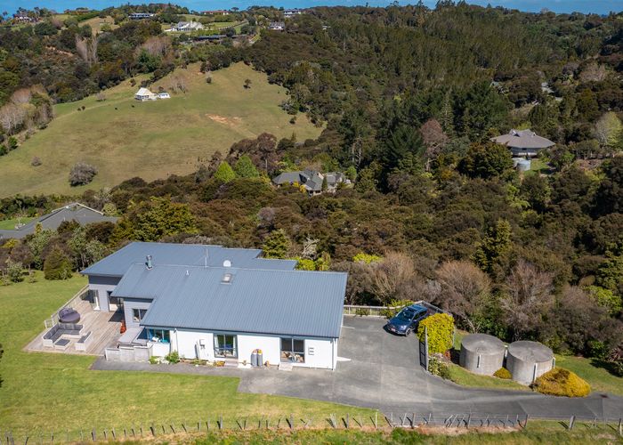 Free property data for 35 Brick Bay Drive, Sandspit homes.co.nz