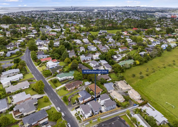  at 44B Blakeborough Drive, Forrest Hill, North Shore City, Auckland