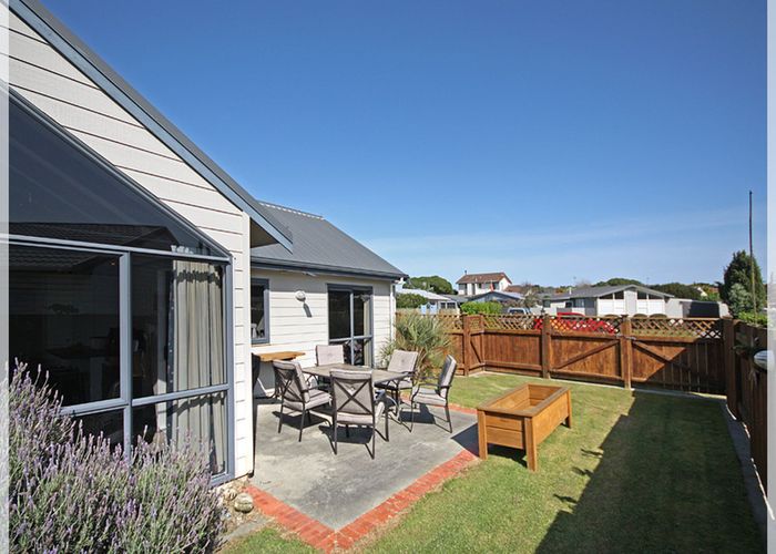  at 4 Low Avenue, Foxton Beach, Foxton