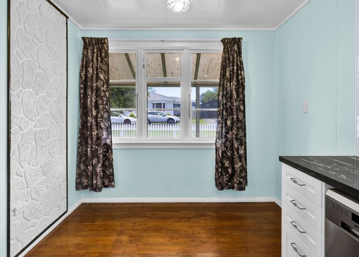  at 2 Sylvia Street, Stratford