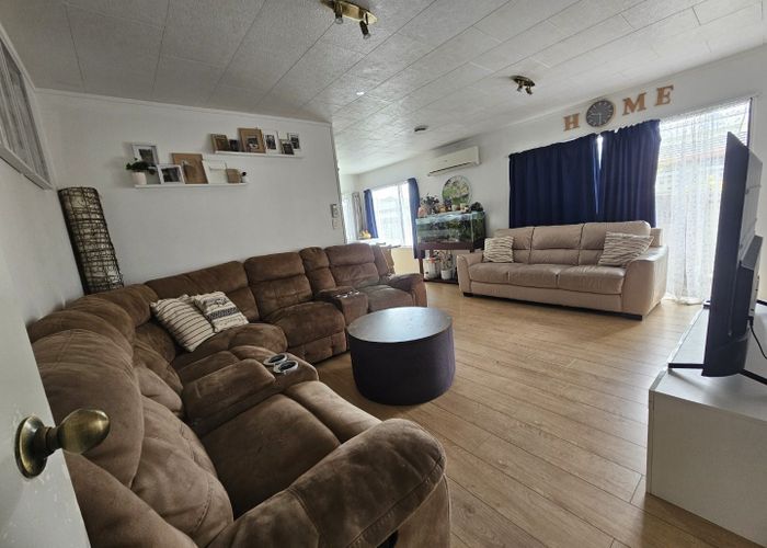  at 42 Riverton Drive, Randwick Park, Auckland