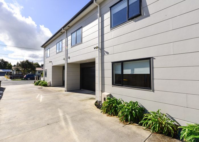  at 2/90 Carrington Avenue, Silverdale, Hamilton, Waikato