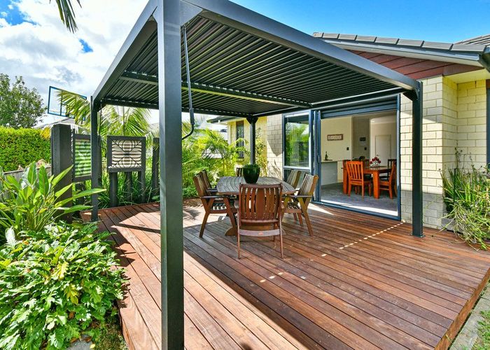  at 27 Searle Drive, Patumahoe, Franklin, Auckland