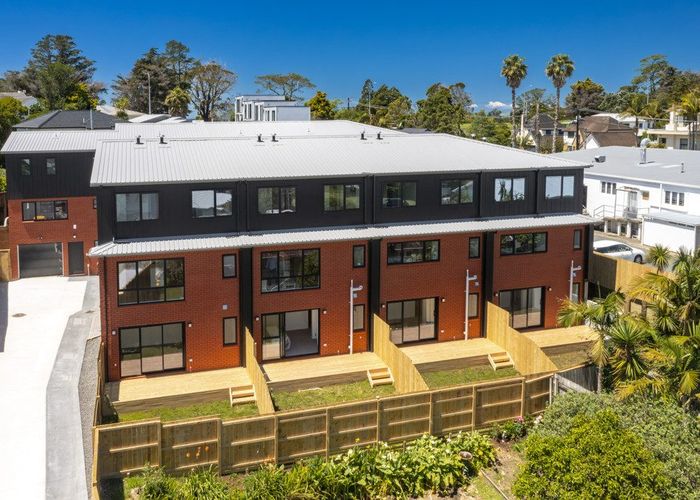  at 1/26 Morton Avenue, Forrest Hill, North Shore City, Auckland