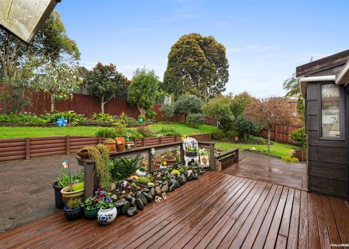  at 12 Tilia Place, Totara Heights, Manukau City, Auckland