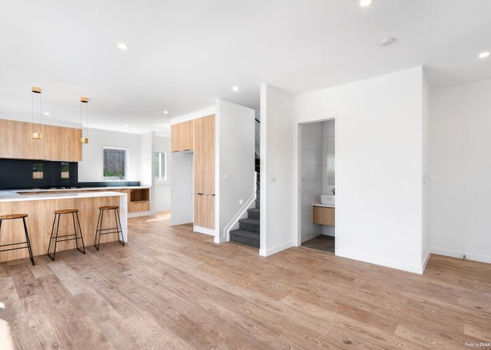  at 40D Gills Road, Bucklands Beach, Auckland