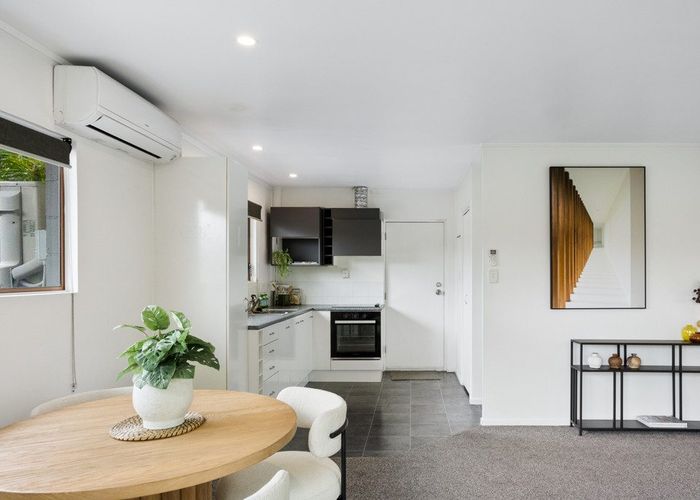  at 1/43 Seaton Road, Murrays Bay, North Shore City, Auckland