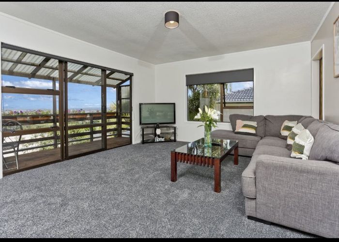  at 2/38 Birkdale Road, Birkdale, Auckland