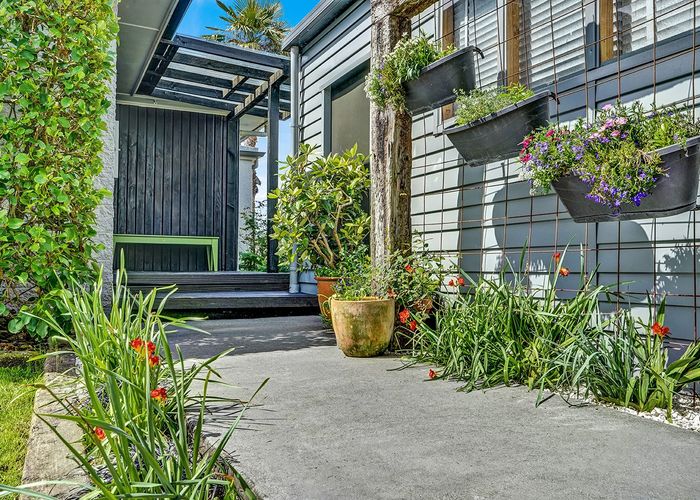  at 24 Casey Avenue, Fairfield, Hamilton