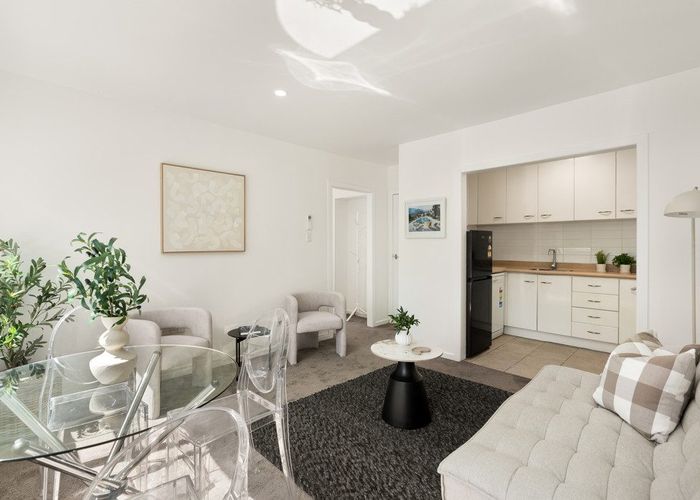  at 2/18 Hackett Street, Ponsonby, Auckland