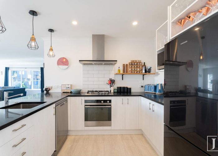  at 7 Yorkshire Close, Whitby, Porirua, Wellington