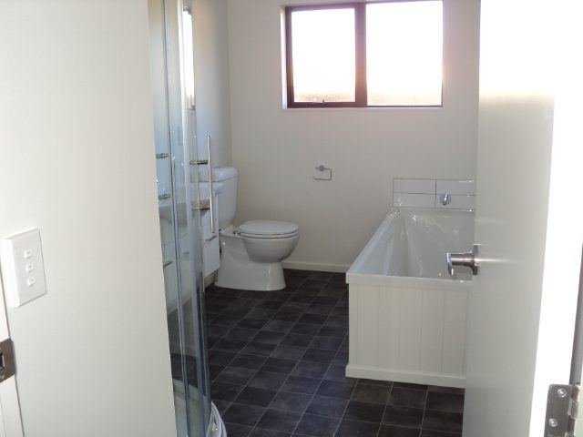  at 32 Moonsail Drive, Whitby, Porirua