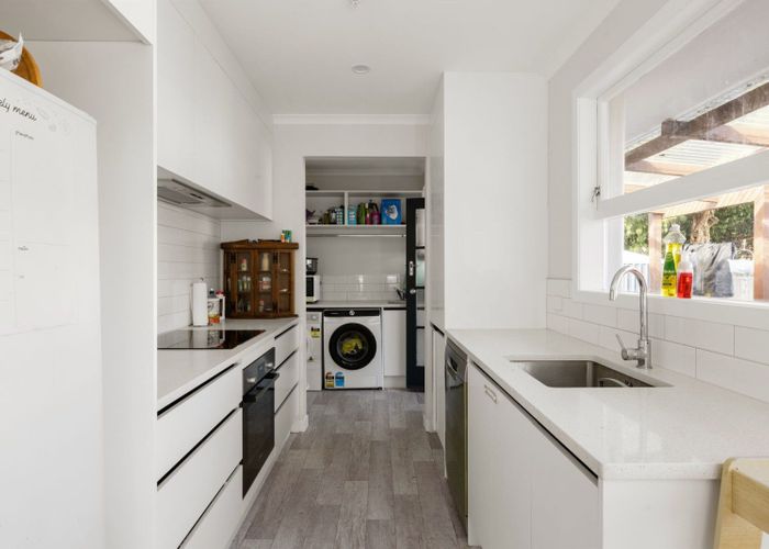  at 19 Dalesford Street, Silverdale, Hamilton