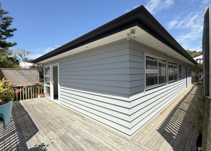  at 6 Halder Place, Torbay, Auckland