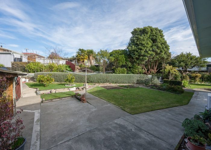  at 2 Churchill Avenue, Richmond