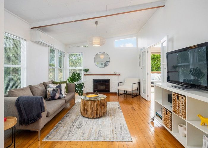  at 7 Whittle Place, New Windsor, Auckland