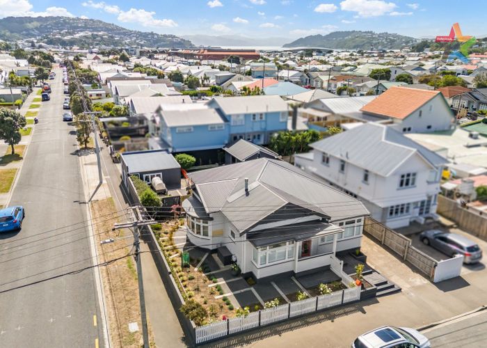 at 6 Wha Street, Lyall Bay, Wellington, Wellington
