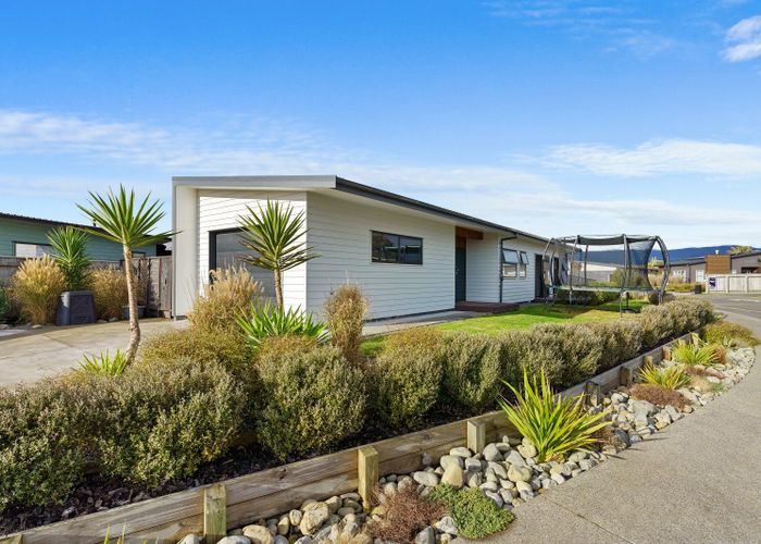  at 14 Seagrass Place, Otaki Beach, Kapiti Coast, Wellington