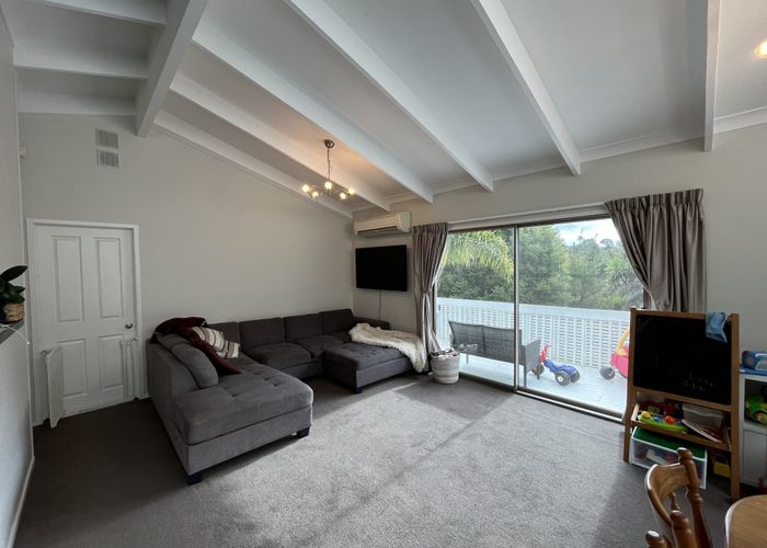  at 8 Paris Place, Birkenhead, North Shore City, Auckland