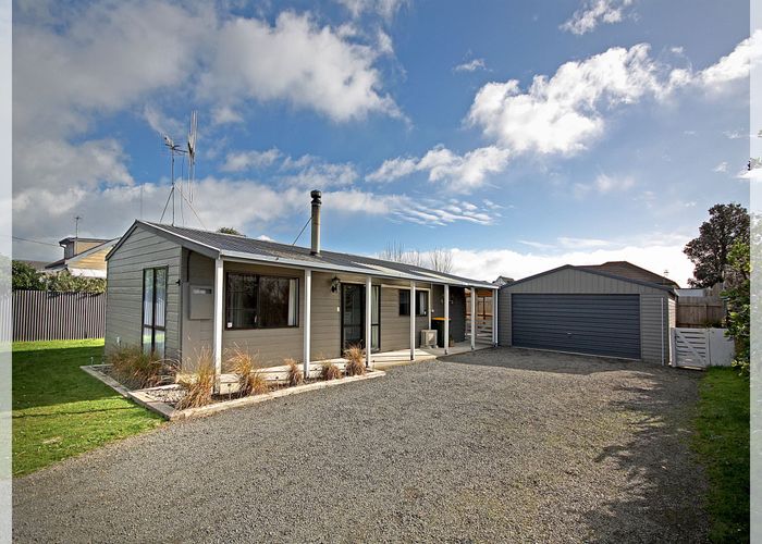  at 5 Linklater Avenue, Foxton Beach, Horowhenua, Manawatu / Whanganui