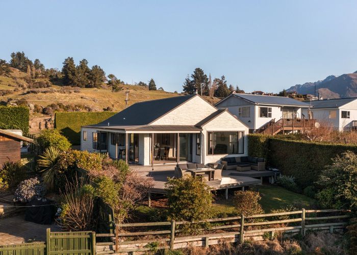  at 379 Peninsula Road, Kelvin Heights, Queenstown