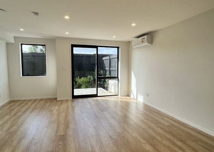  at 8/32B Westgate Drive, Westgate, Waitakere City, Auckland