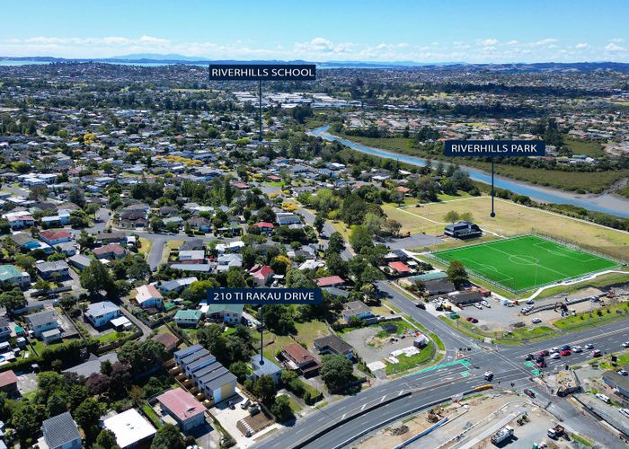  at 210 Ti Rakau Drive, Pakuranga Heights, Manukau City, Auckland