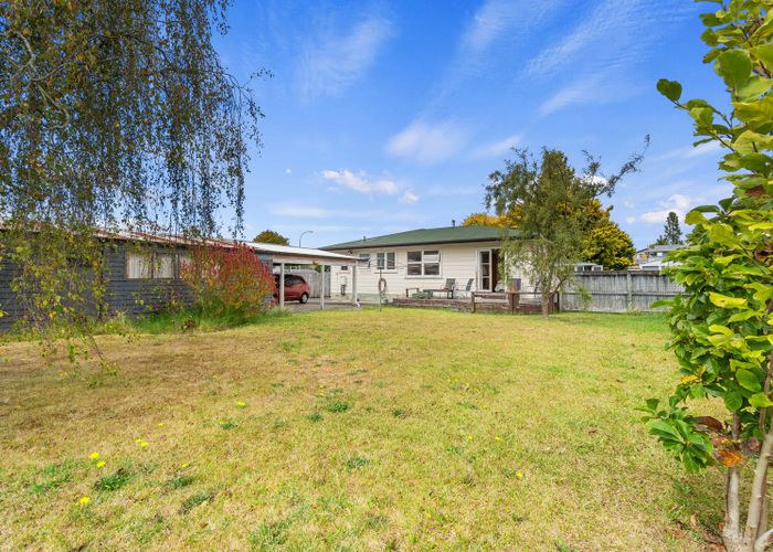  at 74 Aberdeen Drive, Dinsdale, Hamilton