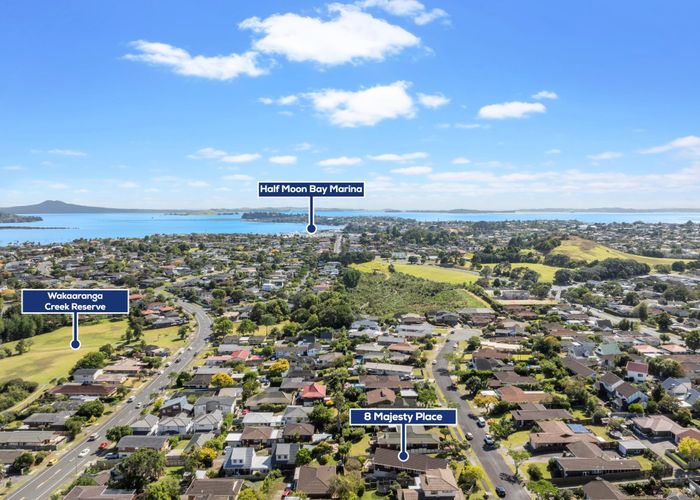  at 8 Majesty Place, Half Moon Bay, Auckland