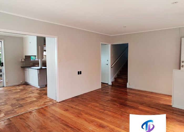  at 27 Burndale Terrace, Manurewa, Manukau City, Auckland