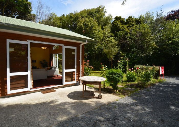  at 33 Rakiura Parade, Otatara