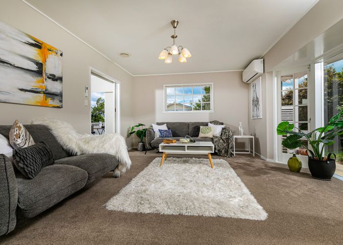  at 1 Miltonia Avenue, Te Atatu South, Waitakere City, Auckland