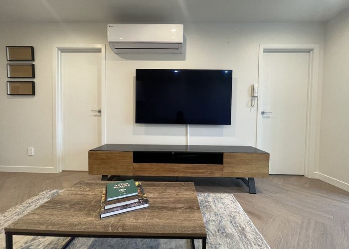  at 302/82 Jellicoe Road, Panmure, Auckland