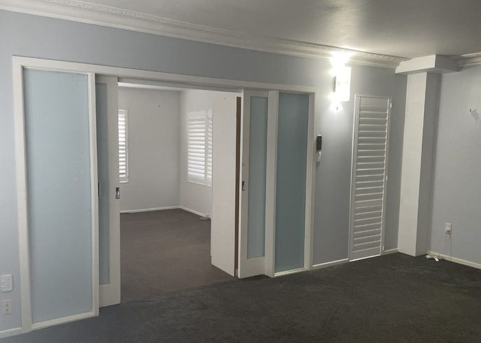  at 8 Divich Avenue, Te Atatu South, Waitakere City, Auckland