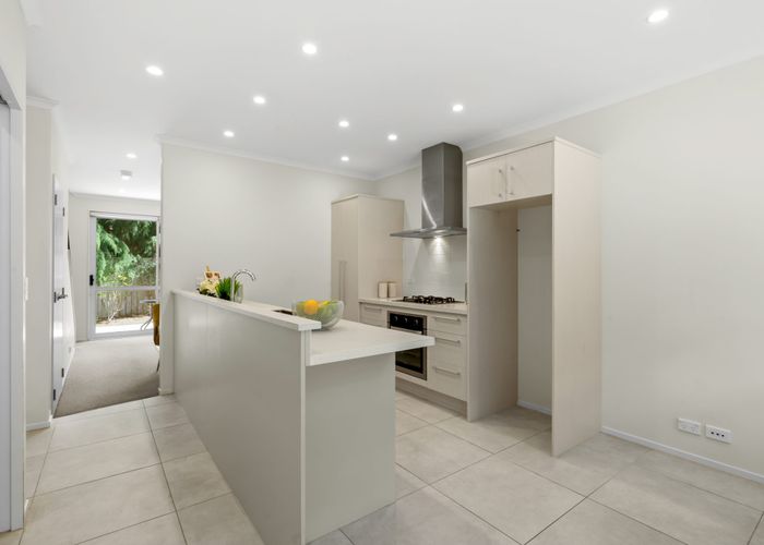  at 19 Matairangi Avenue, Totara Heights, Manukau City, Auckland