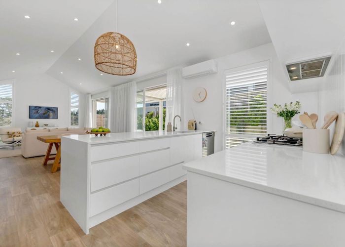  at 16 Arthur Wright Place, Maraetai, Manukau City, Auckland