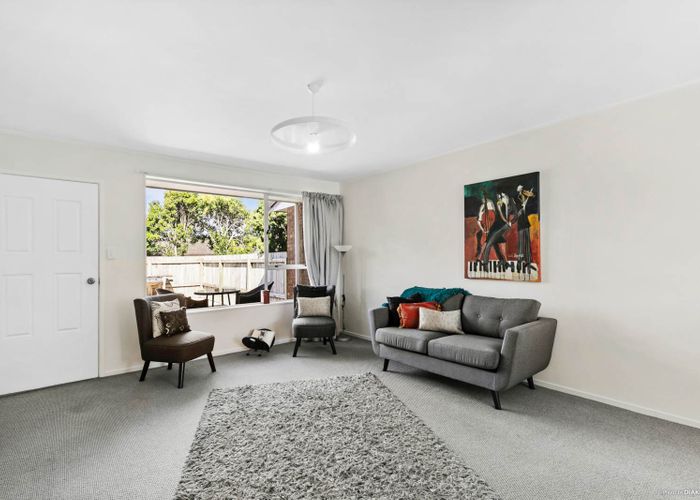  at 2/40 Bertrand Road, Mount Wellington, Auckland