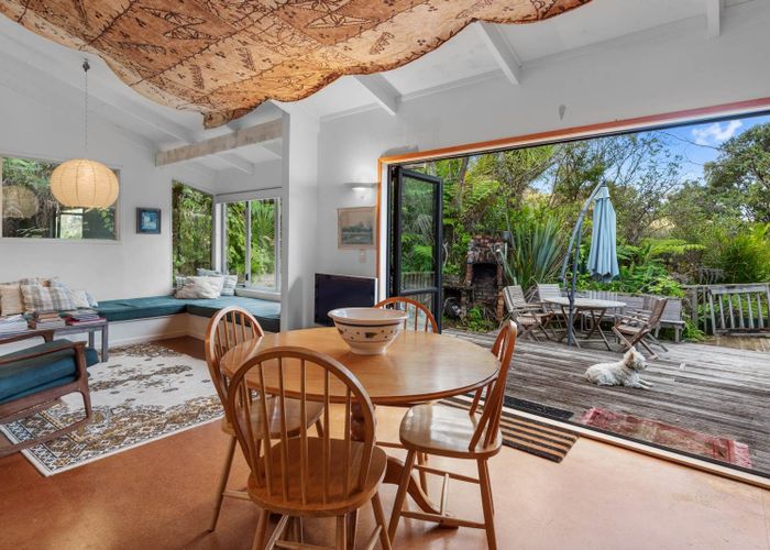  at 8 Barron Lane, Whananaki, Whangarei, Northland