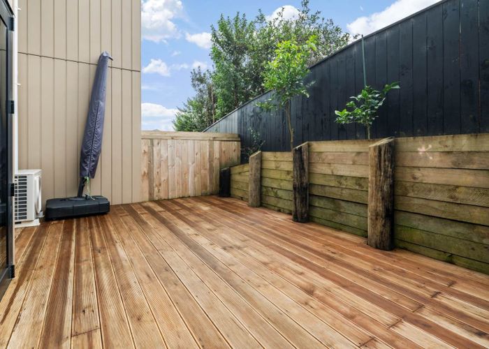  at 2/66 Bruce Road, Glenfield, North Shore City, Auckland
