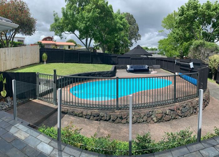  at 10 Yeoman Place, Howick, Manukau City, Auckland