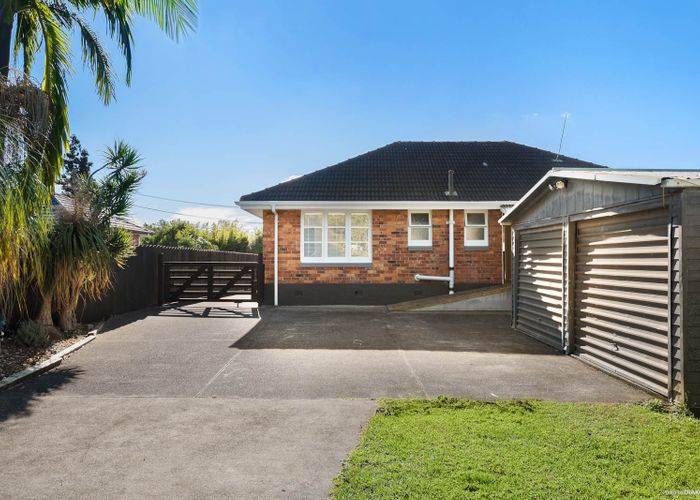 at 24 Hastie Avenue, Mangere Bridge, Auckland