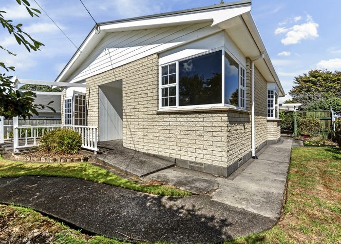  at 6 Henui Street, Strandon, New Plymouth