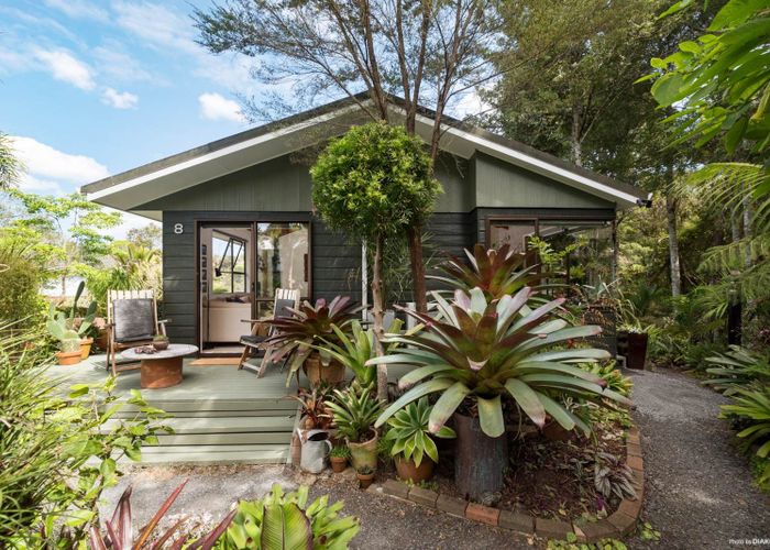  at 8 Fernwood Grove, Bayview, Auckland