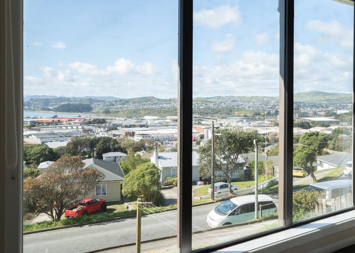  at 35 Waiho Terrace, Elsdon, Porirua